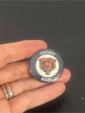 Chicago Bears Round Team Pin - Navy & Orange